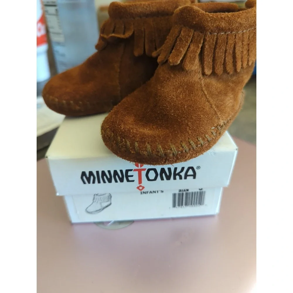 Minnetonka Leather Infant Baby Brown Suede Moccasins, Style 1182 Size 3 NIB